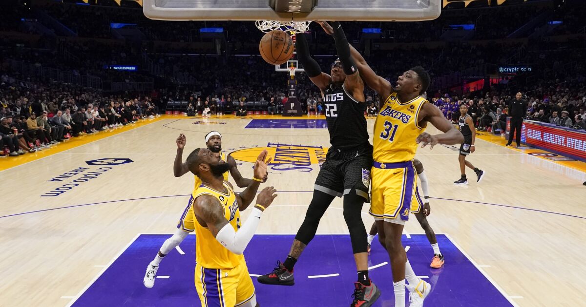 De vieilles erreurs ont blessé les Lakers dans la séquence lors d’une défaite serrée contre les Kings
