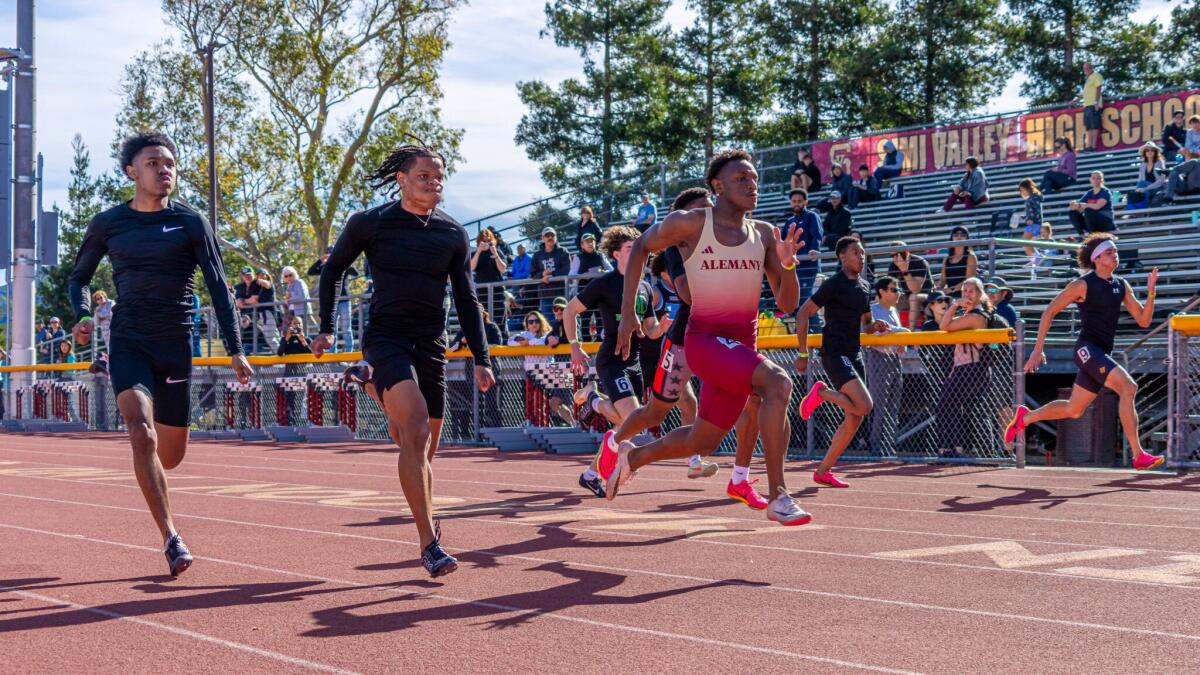 জার্মান বিশপ রানার DeMar DeZorn একজন নবীন ব্যক্তি হিসেবে বেরিয়েছেন জার্মান বিশপ রানার DeMar DeZorn একজন নবীন ব্যক্তি হিসেবে বেরিয়েছেন