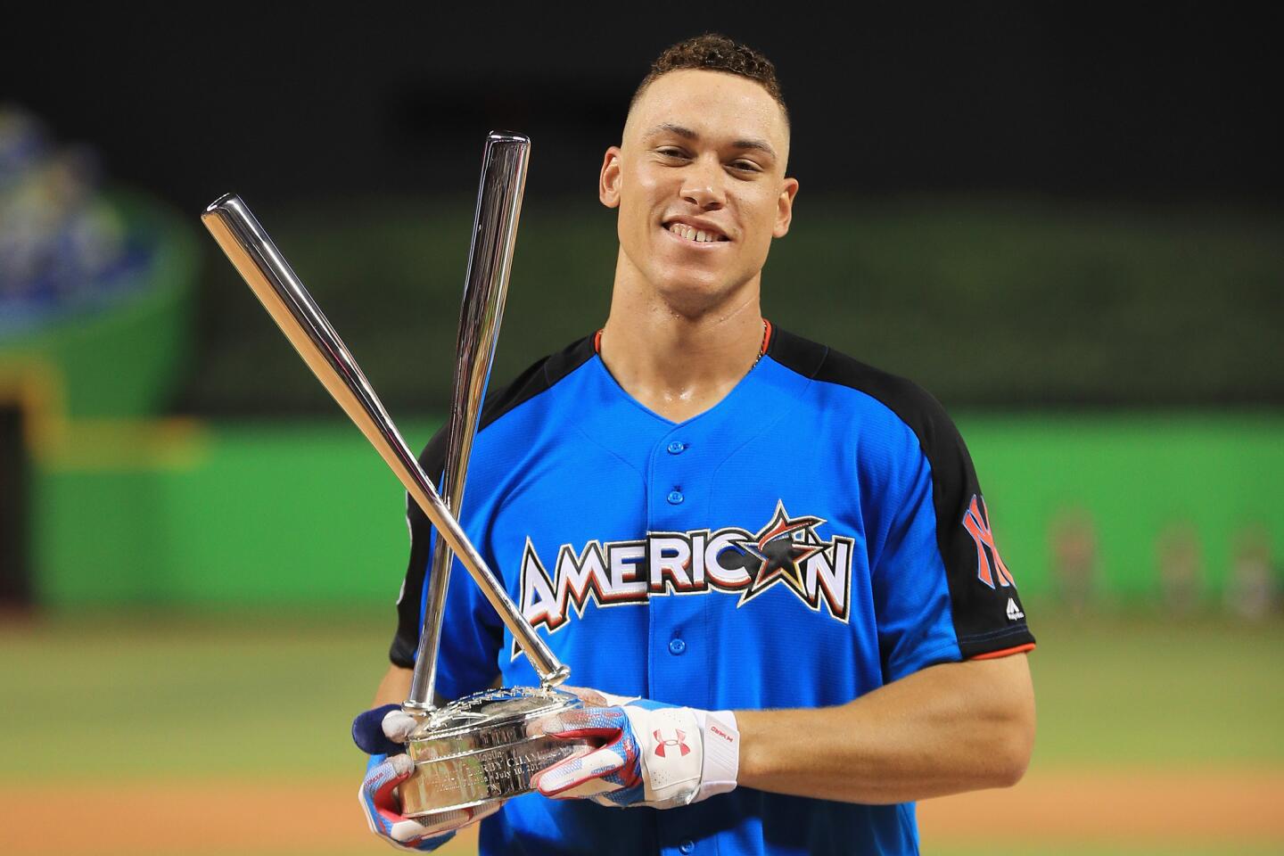 Bellinger Impresses, but Falls Short in 2017 Home Run Derby – Think Blue  Planning Committee