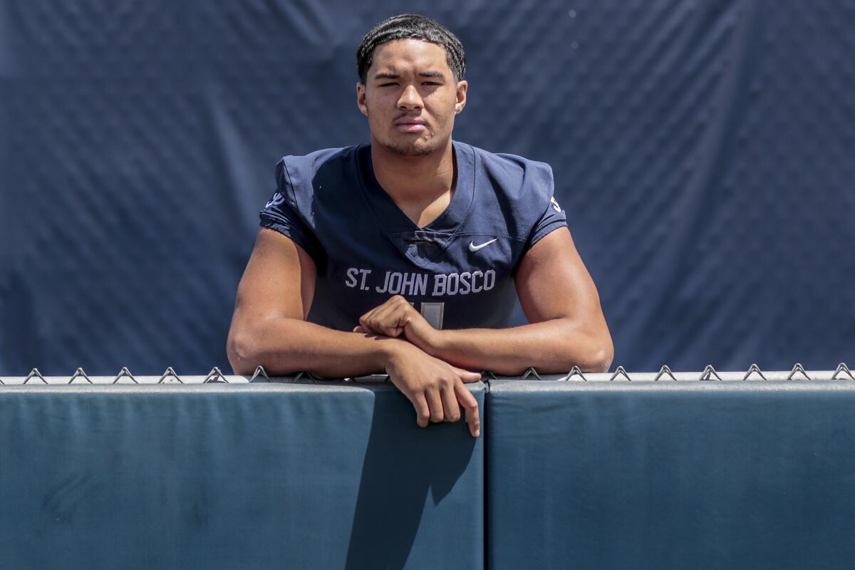 Matayo Uiagalelei at school. (Robert Gauthier/Los Angeles Times)