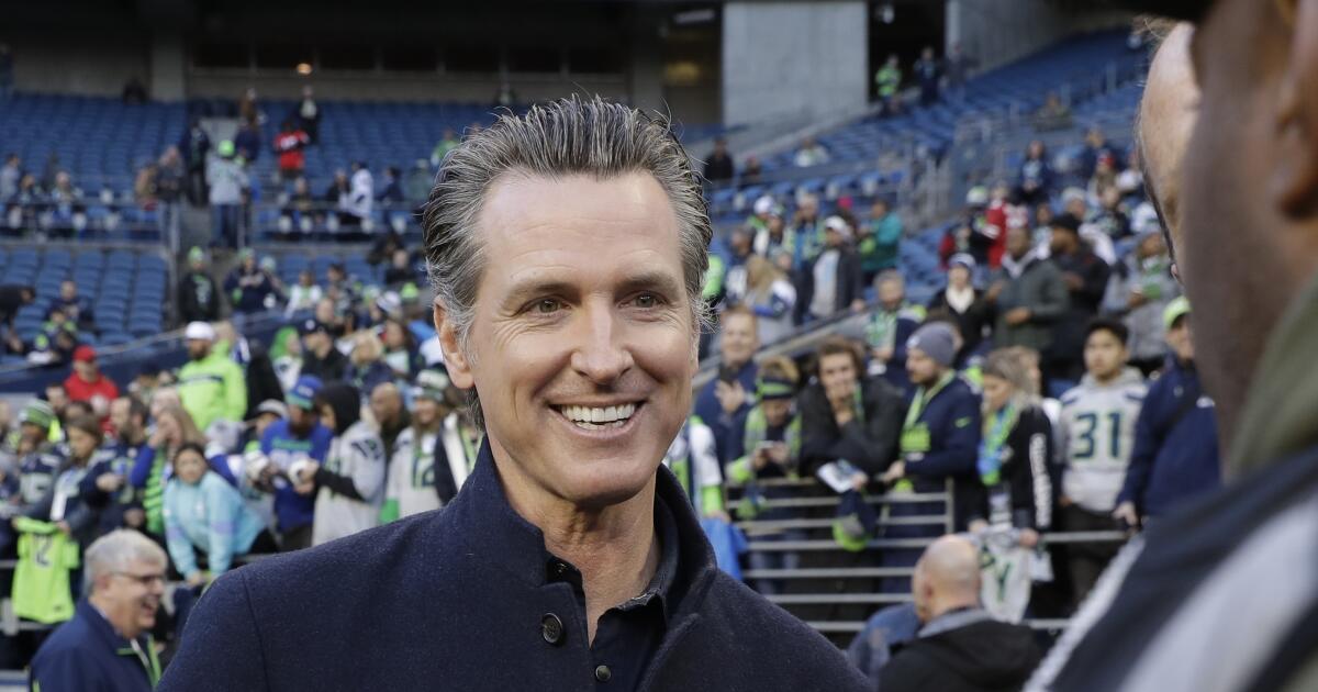 Newsom blocks proposed ban on youth tackle football: 'Parents have the freedom to decide'