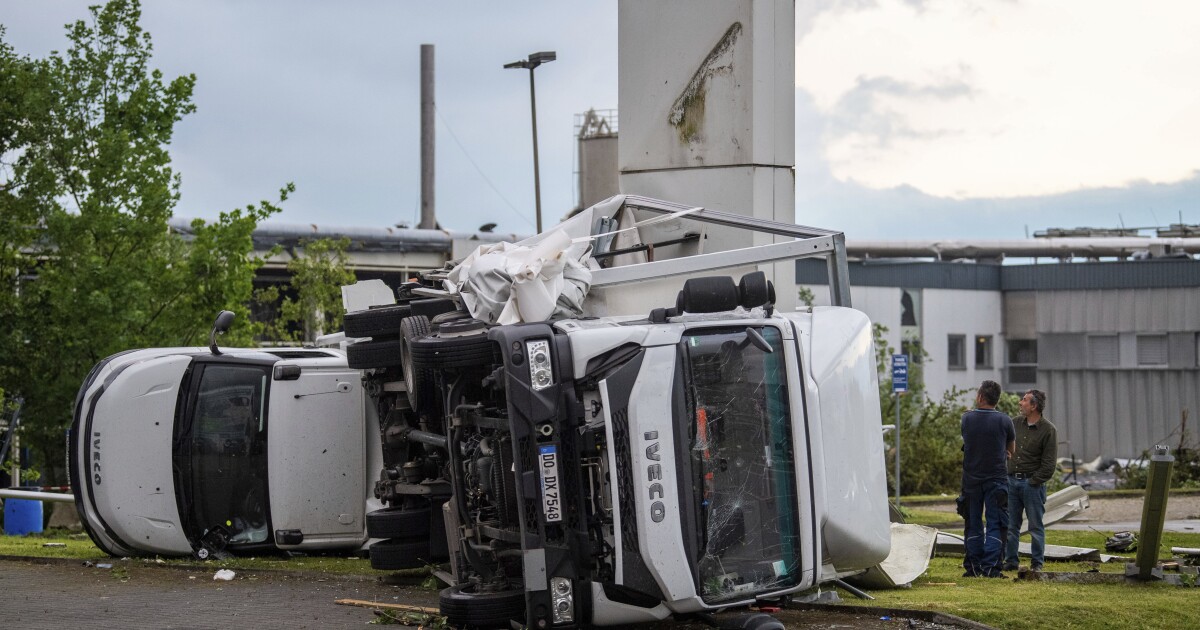 Tornado trifft deutsche Stadt;  es gibt Dutzende von Verwundeten