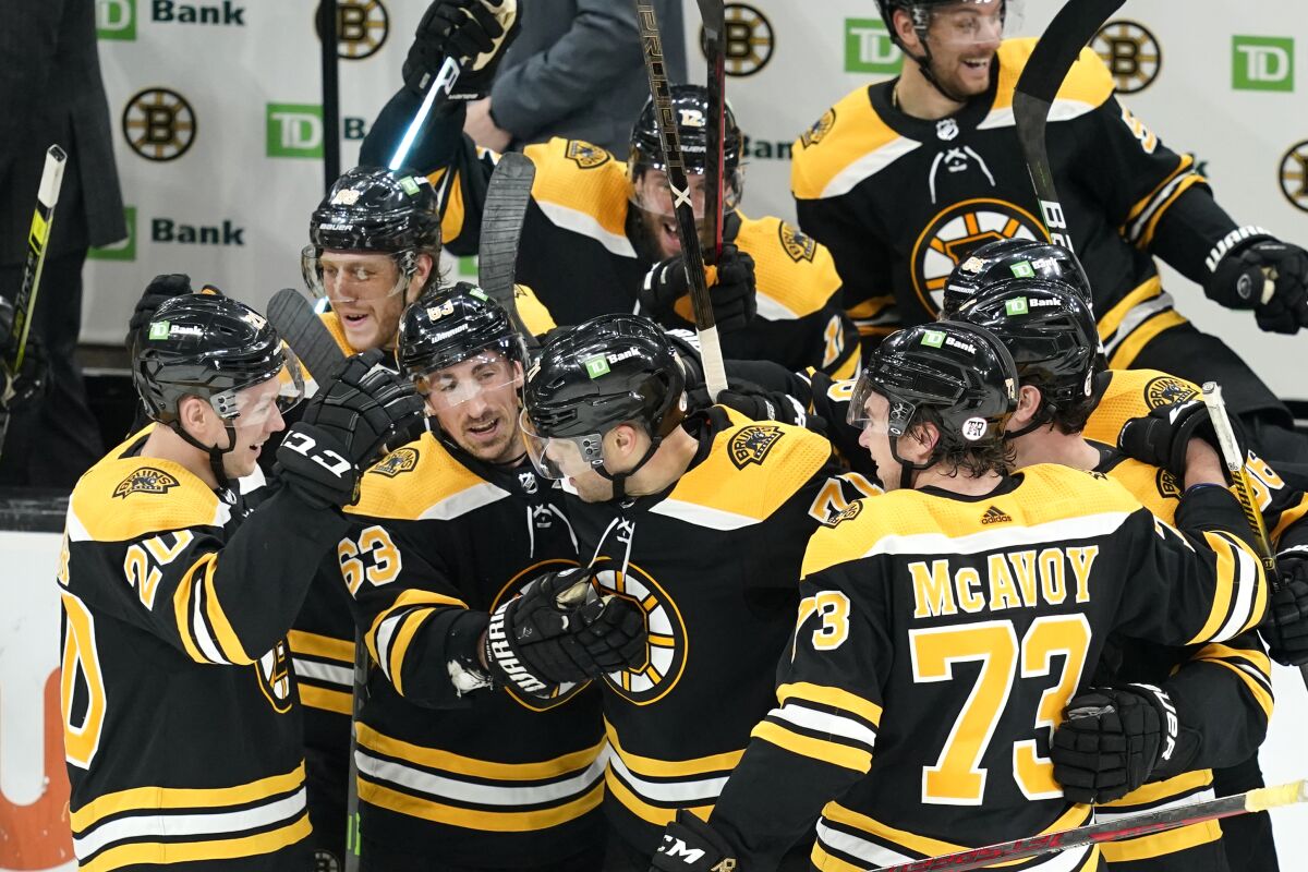 Boston fans celebrate Bruins win over Canucks - The San Diego Union-Tribune