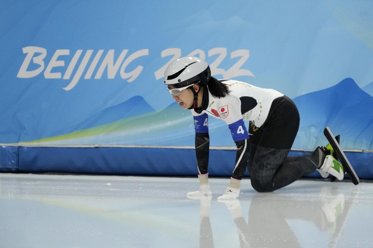 Nana Takagi falls on the ice at the 2022 Olympics