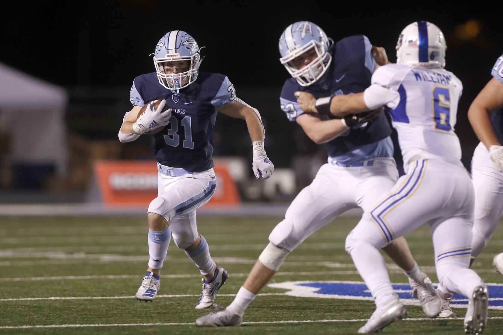 Corona Del Mar Football Beats Serra To Cap 16 0 Season With Cif