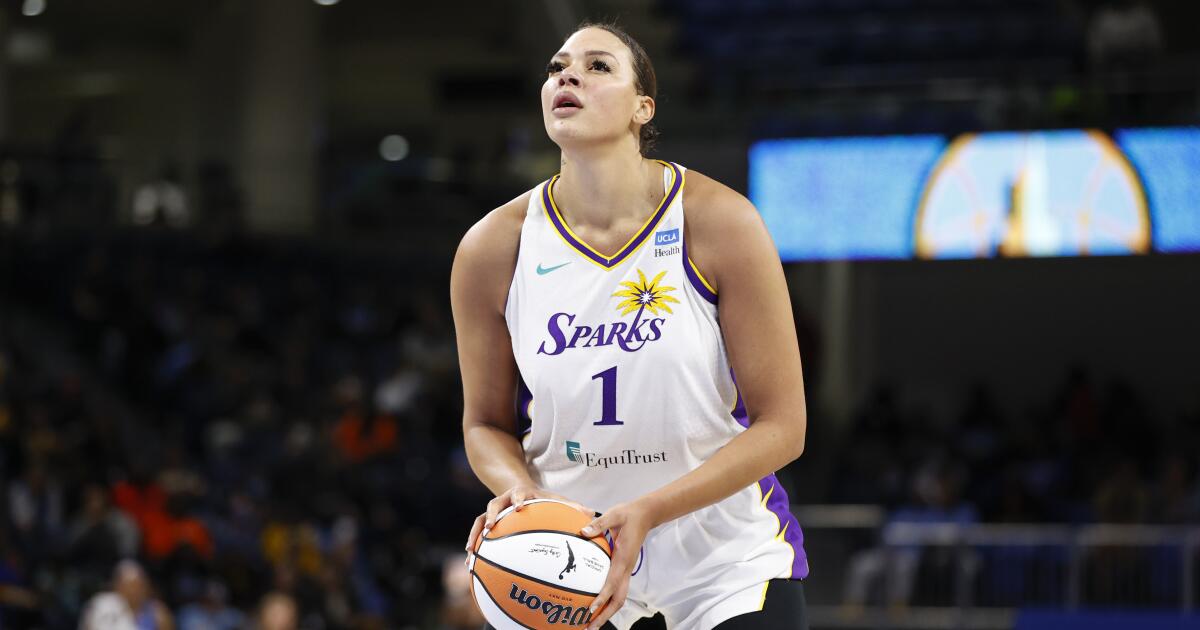 Report: Liz Cambage's contract divorce from Sparks had roots going back  to before season - NBC Sports