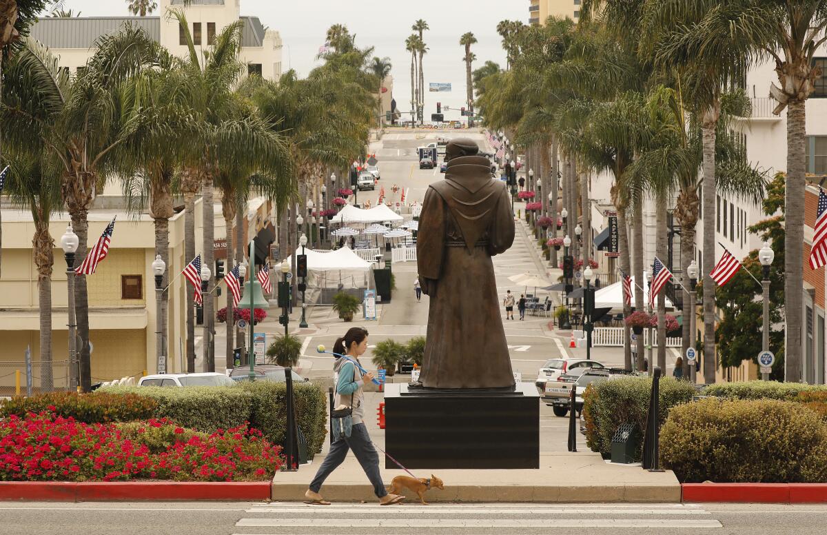 A statue of Junipero Serra before Ventura City Hall