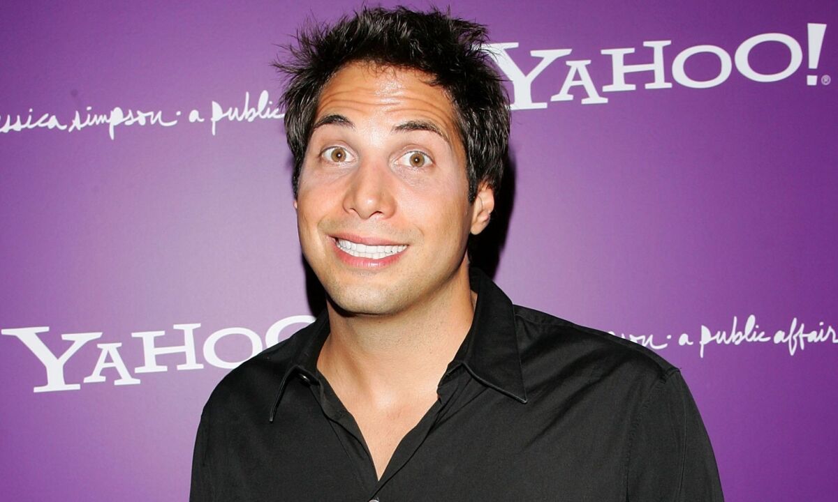 "Girls Gone Wild" founder Joe Francis has issued an apology for calling the jury that found him guilty "retarded."