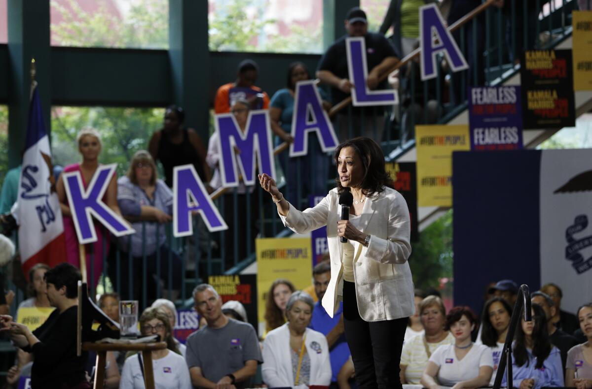 Fotografía de archivo del 12 de agosto de 2019 de Kamala Harris 