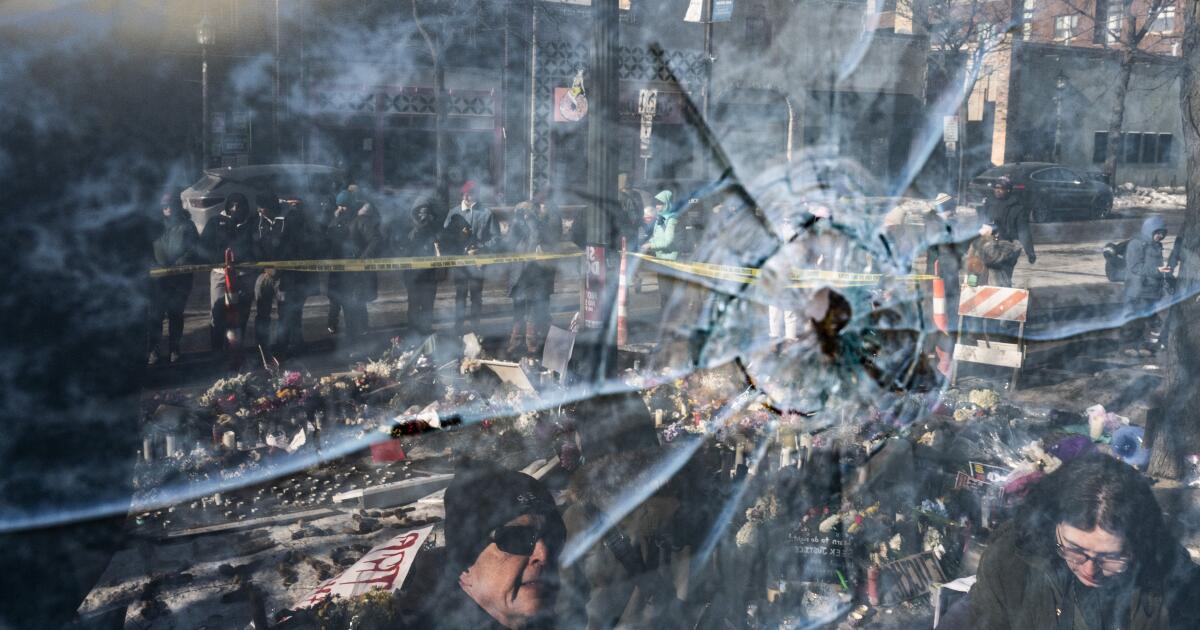 Funcionários de Trump reagem ao tiroteio em Minneapolis. Mudança de política ou controle de danos?