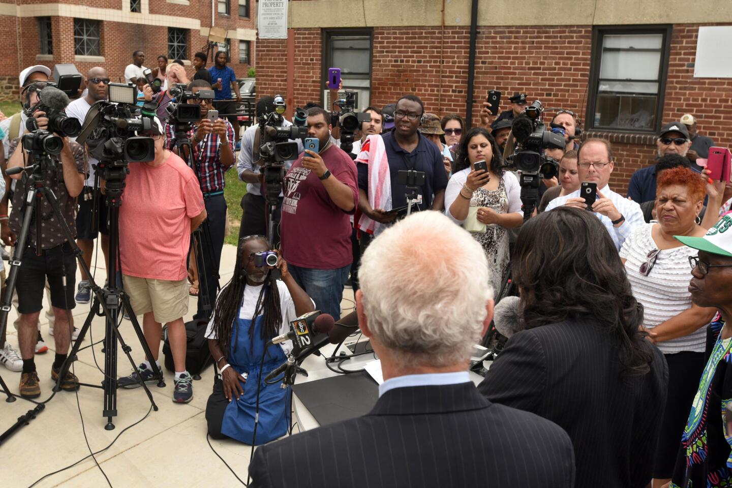 Charges dropped in Freddie Gray case