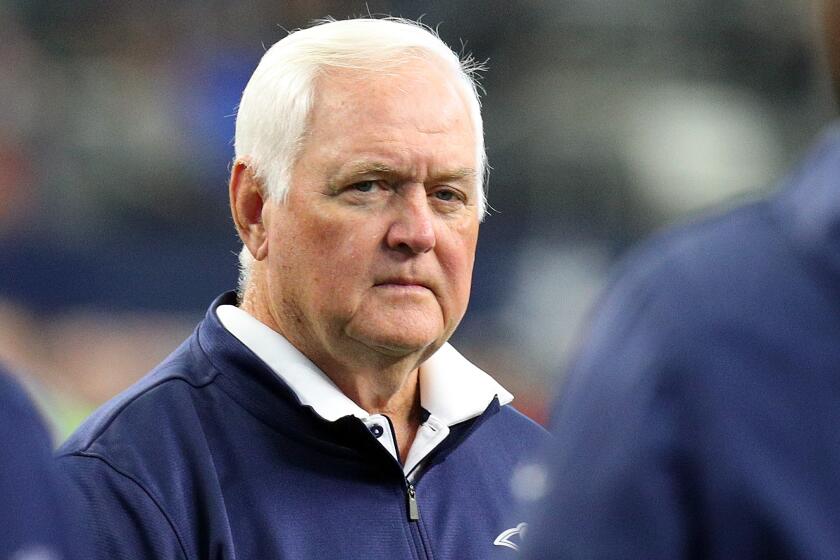 ARLINGTON, TEXAS - DECEMBER 15: Los Angeles Rams defensive coordinator Wade Phillips stands on the field prior to the game against the Dallas Cowboys at AT&T Stadium on December 15, 2019 in Arlington, Texas. (Photo by Richard Rodriguez/Getty Images) ** OUTS - ELSENT, FPG, CM - OUTS * NM, PH, VA if sourced by CT, LA or MoD **