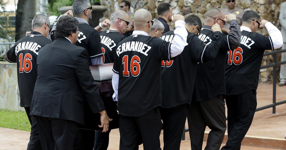 Public memorial, viewing for Jose Fernandez to be held Wednesday