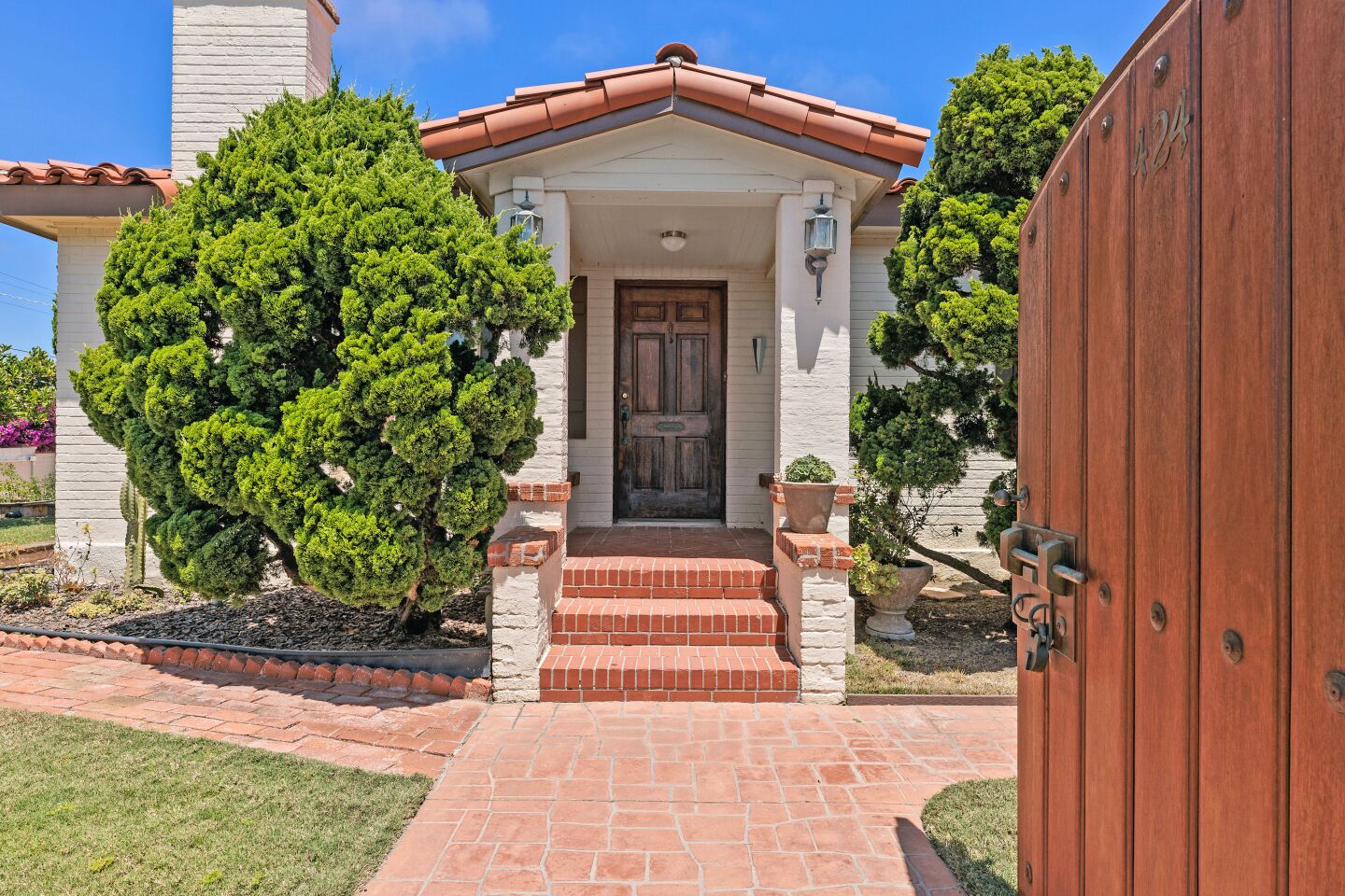424_Pacific_Avenue-Front.jpg