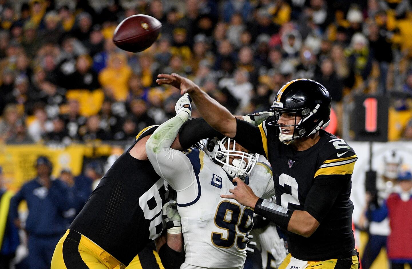 Steelers quarterback Mason Rudolph passes against the Rams in the first half