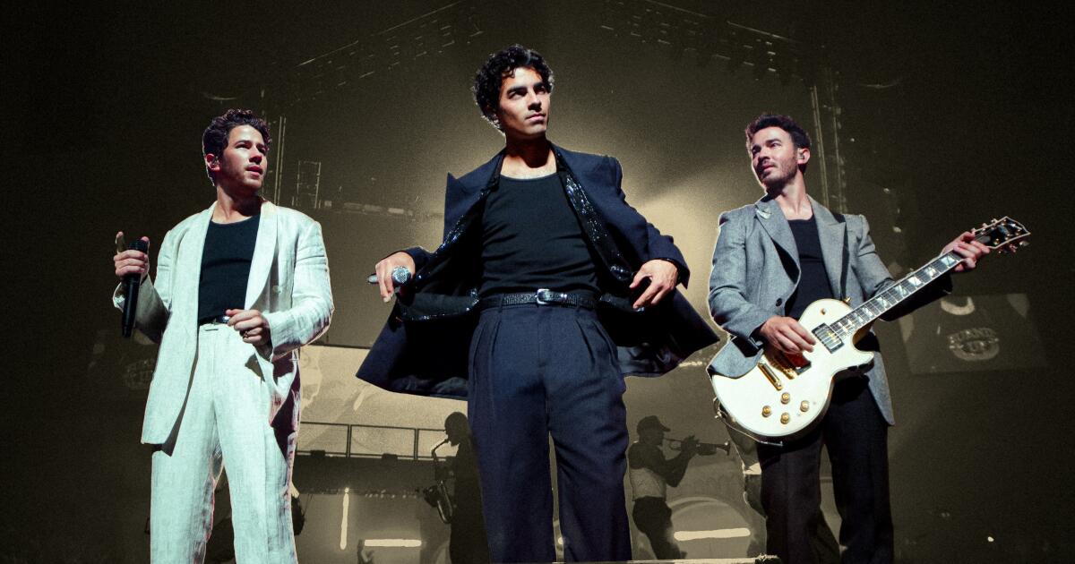 New Yr’s Eve TV information: Together with the Jonas Brothers and Huntr/x New Yr’s Eve TV information: Together with the Jonas Brothers and Huntr/x