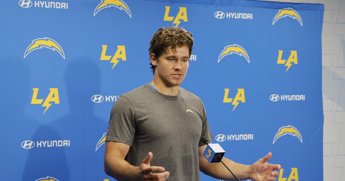Justin Herbert must adjust to Chargers' new philosophy that running is not passé
