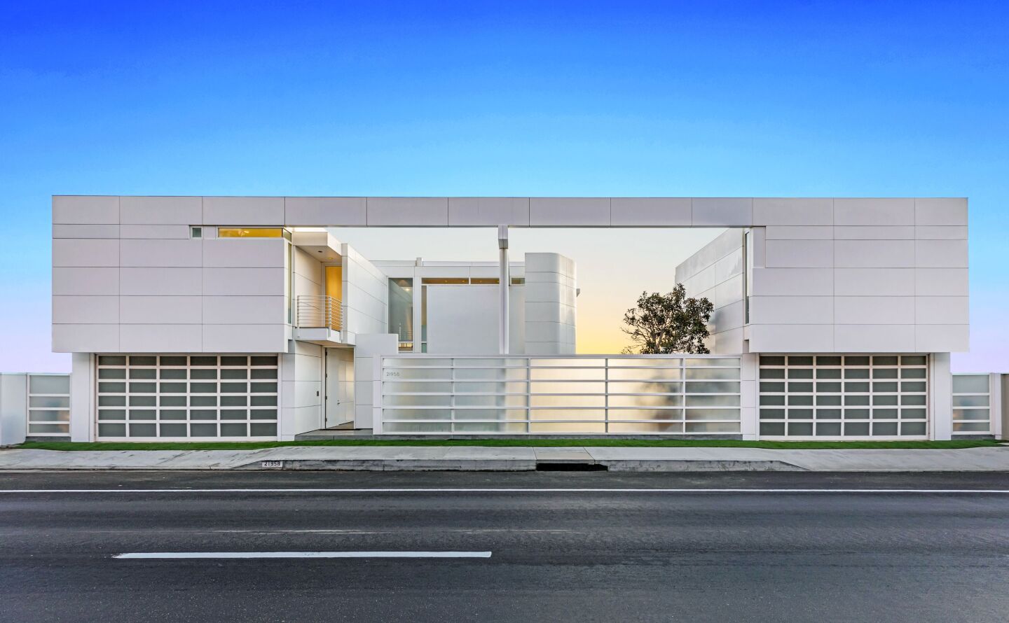 Eli Broad's Malibu compound - Los Angeles Times