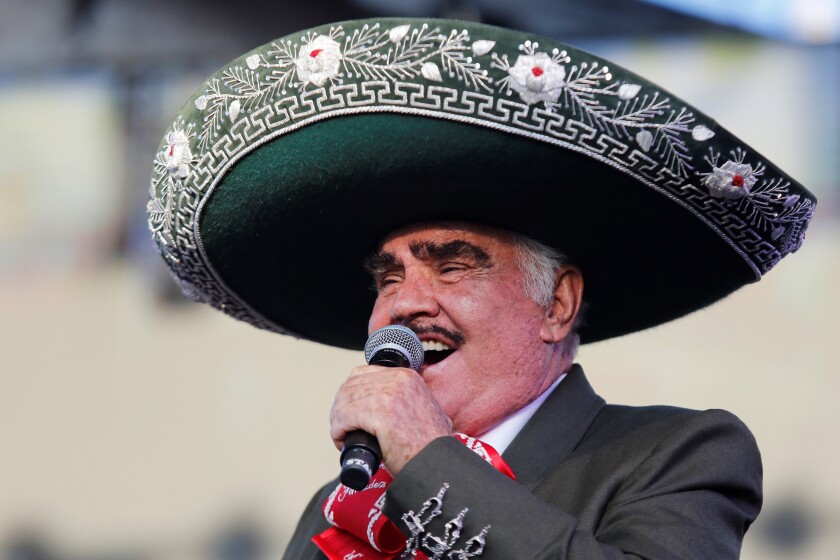 Por lesión en las cervicales es hospitalizado Vicente Fernández en México -  Los Angeles Times