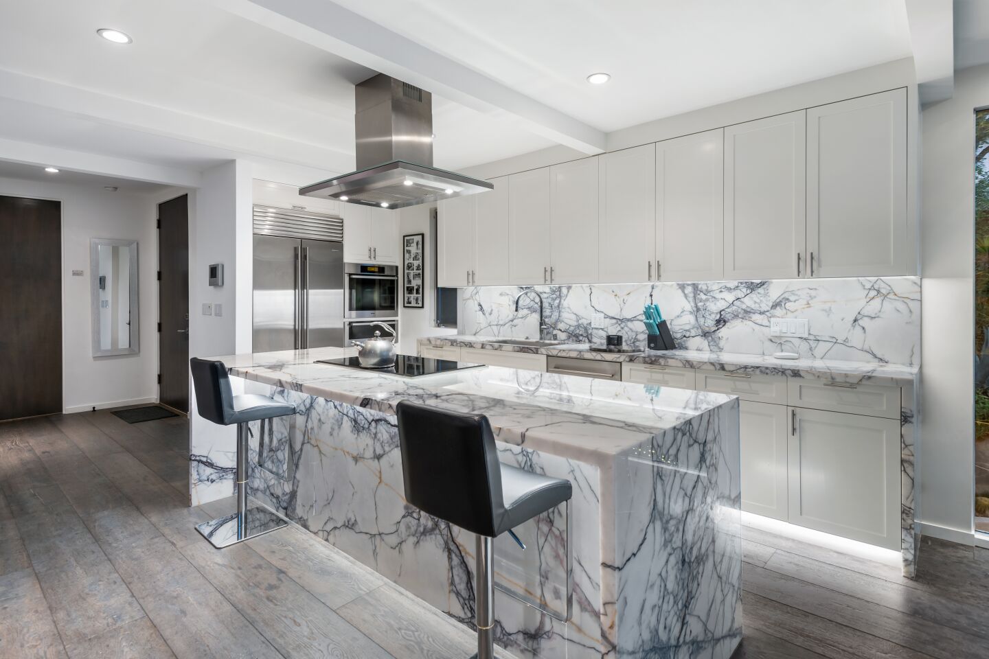 The marble kitchen.