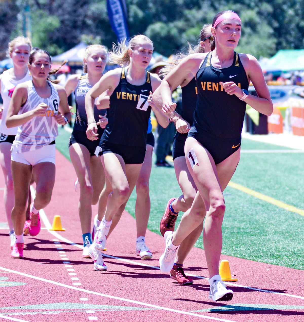 Sadie Engelhardt of Ventura won her third straight Division 2 1,600, leading the pack on the turn.