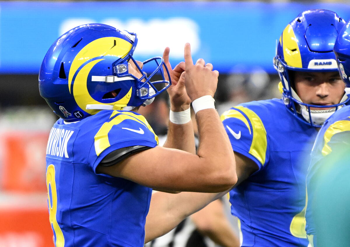 Duo Kick Rams Rams clinch NFC playoff berth hours after defeating Giants - Los ...