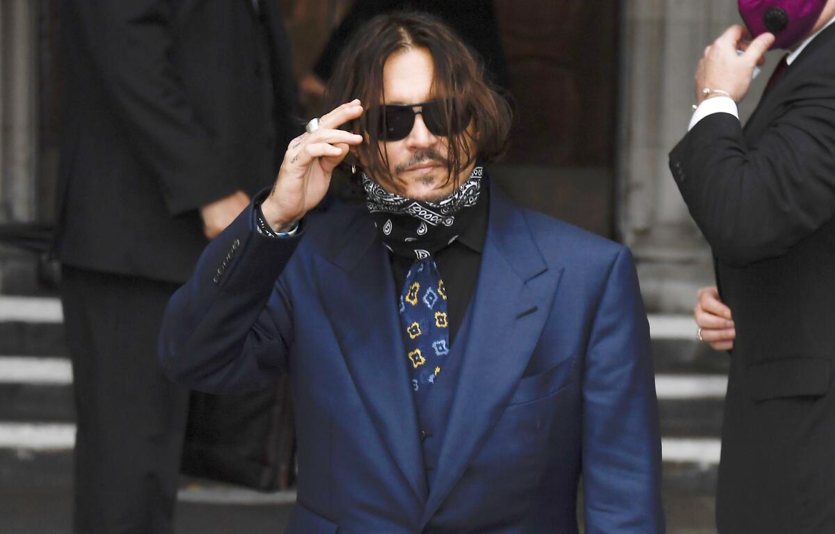 Johnny Depp llegando a la Corte en Londres.