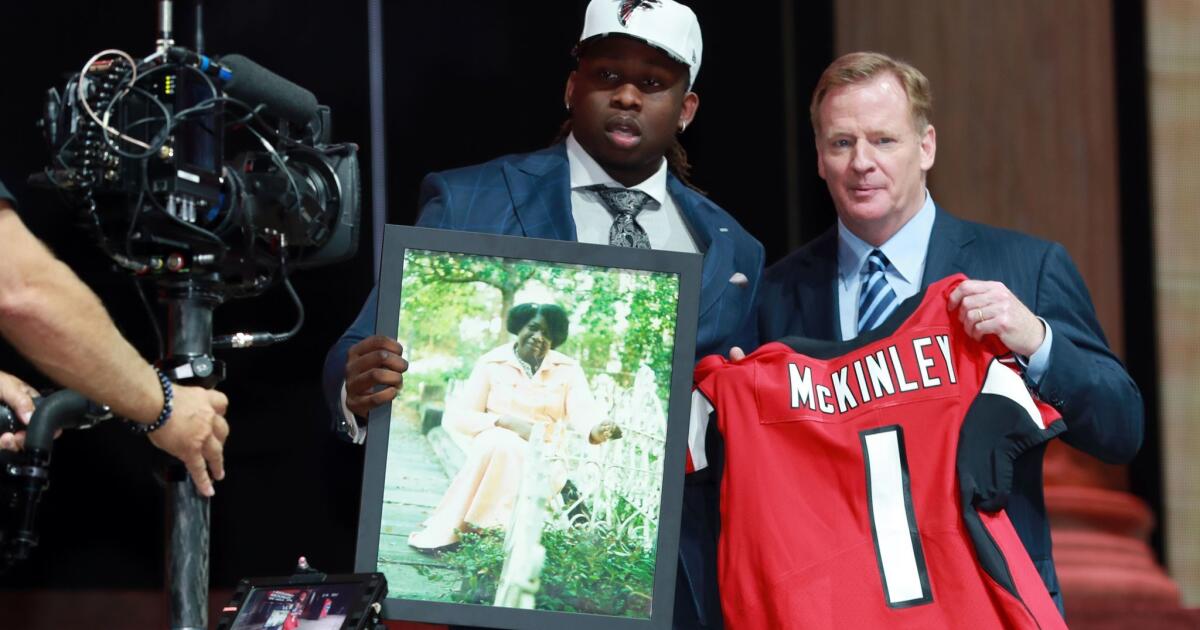 NFL's Takk McKinley Cut By Atlanta Falcons After Twitter Outburst