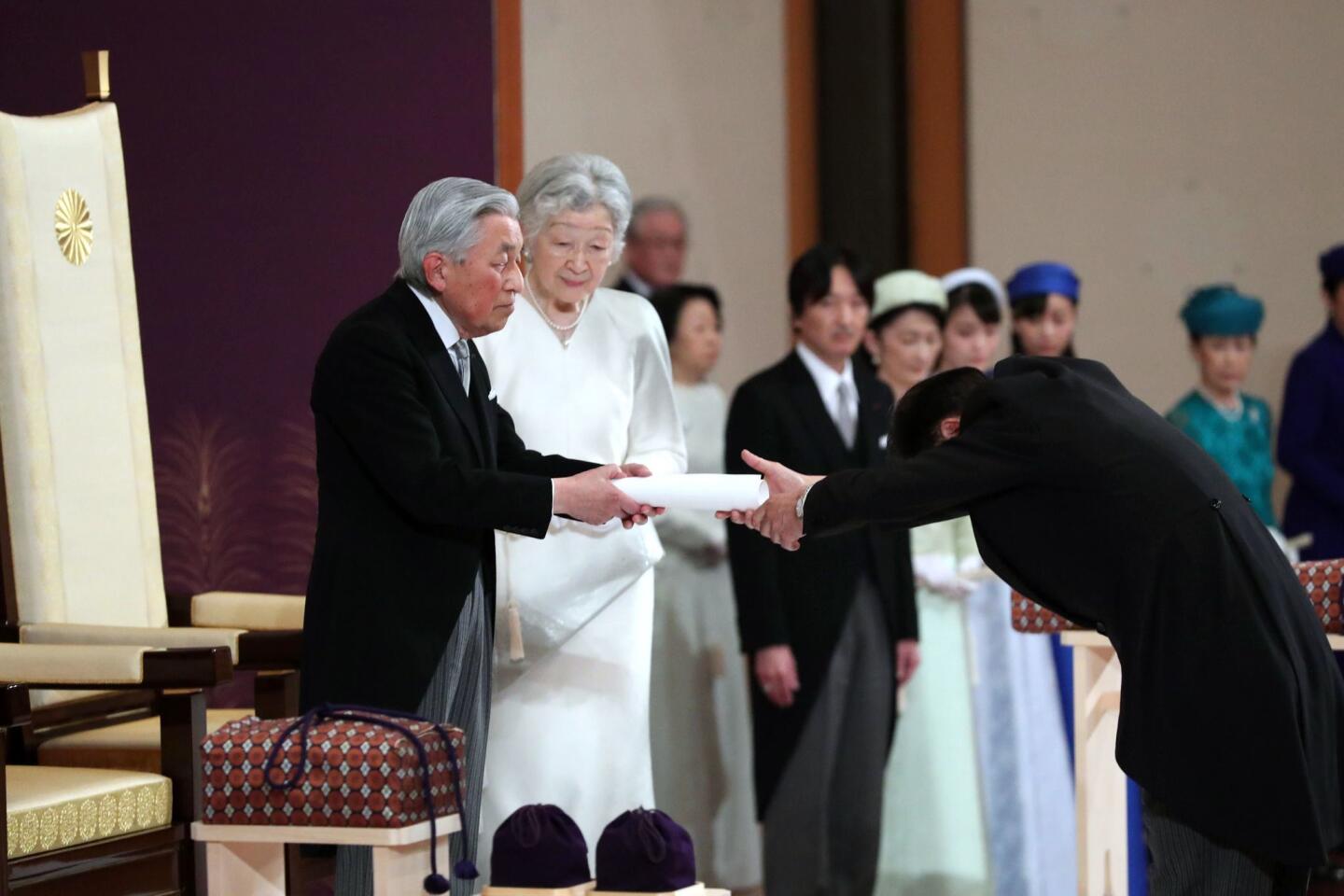 Japanese Emperor Akihito steps down