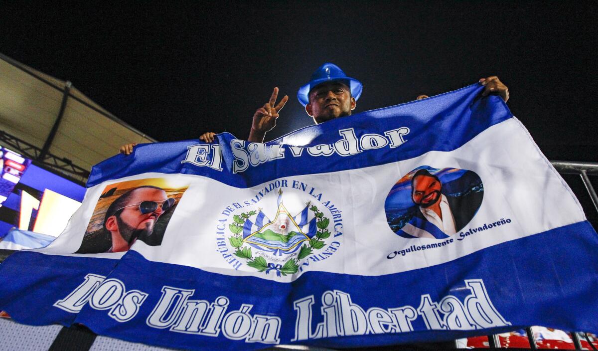 Afición de Frisco, Texas, previo al duelo ante Guatemala en Frisco, Texas.