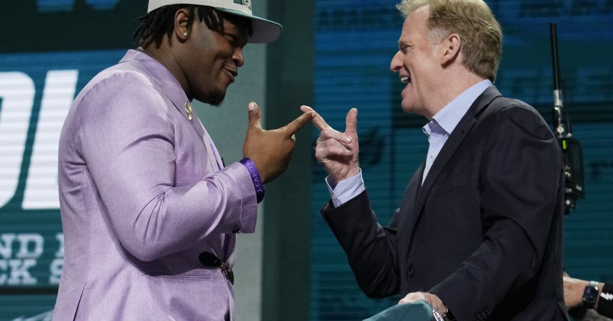Best dressed? Best reactions? Best fans? Here are the real winners from the NFL draft