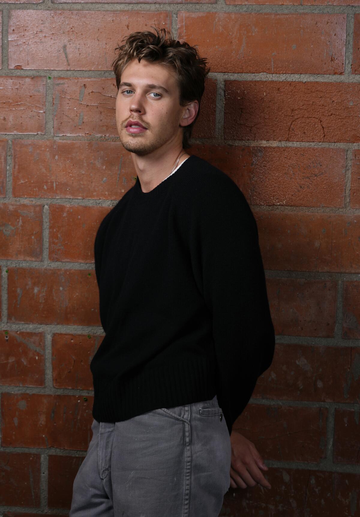 Austin Butler, del elenco de "The Bikeriders" posa para un retrato el jueves 30 de mayo de 2024 en Los Ángeles.