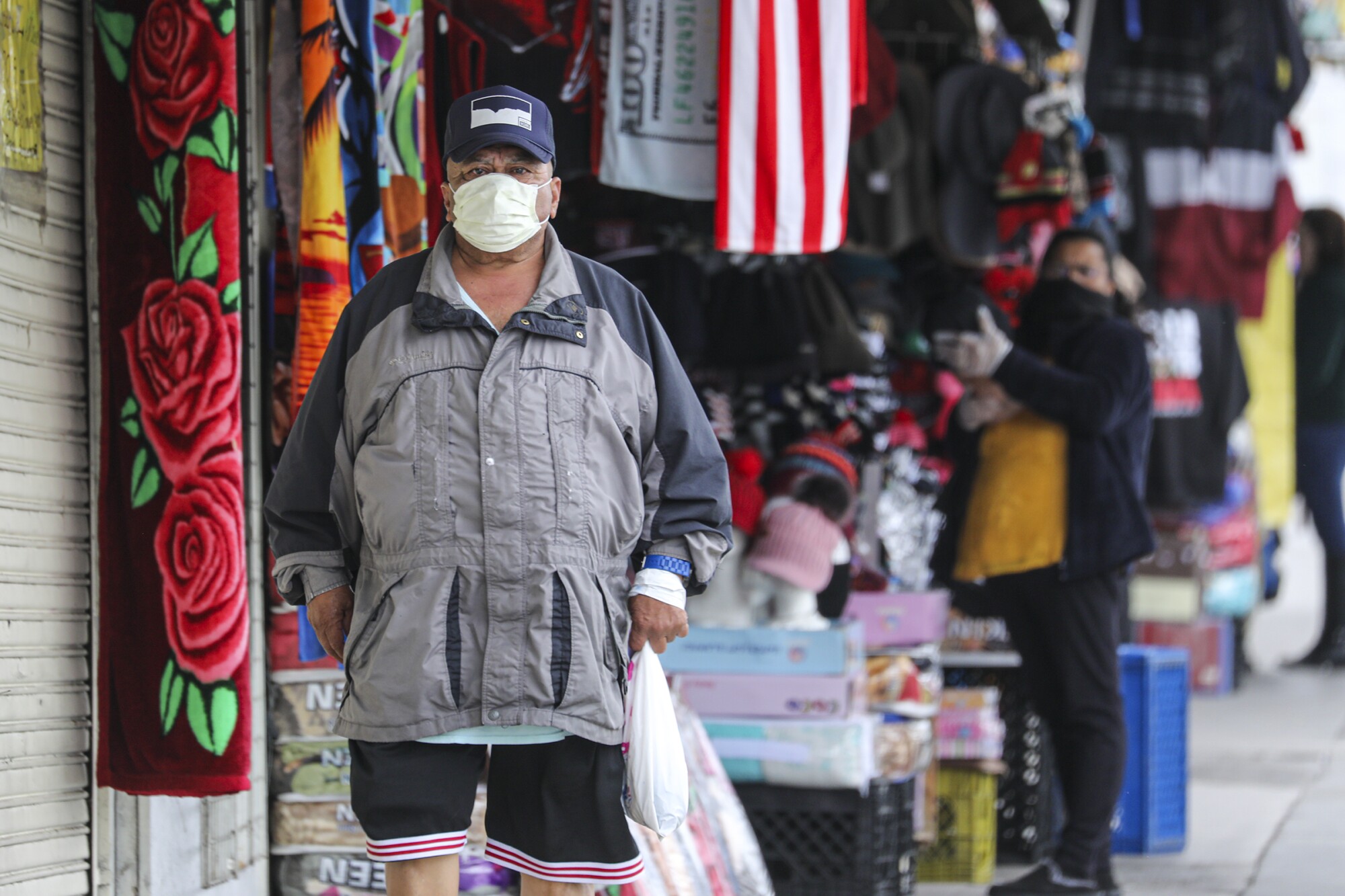 With Coronavirus Stocks Sink And Trading Halts In The U S Los Angeles Times