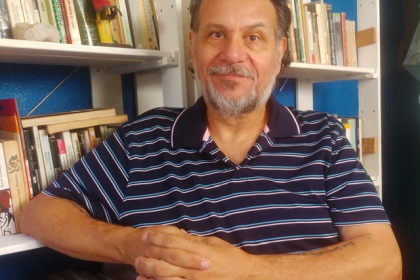 Luis Humberto Crosthwaite le hizo un boquete a la literatura hispanoamericana, para introducir en Preténder la imagen del Cholo.
