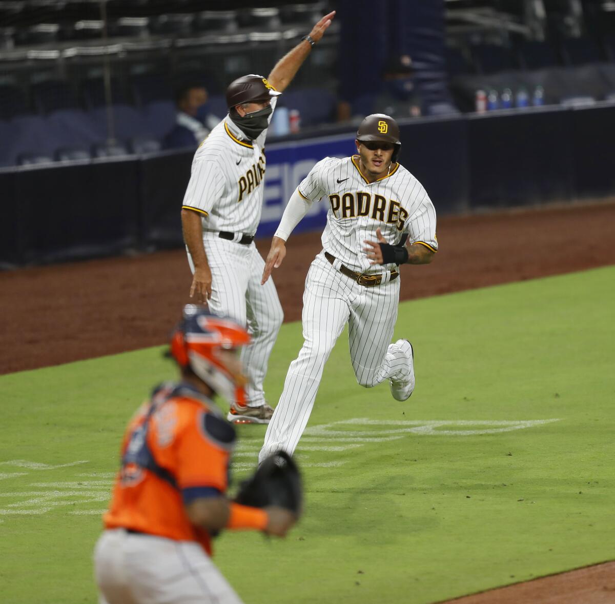 Glenn Hoffman retires as a Padres coach