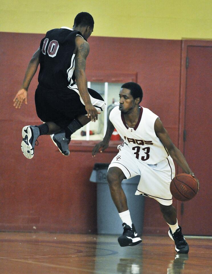 Photo Gallery: GCC men's basketball v. Compton