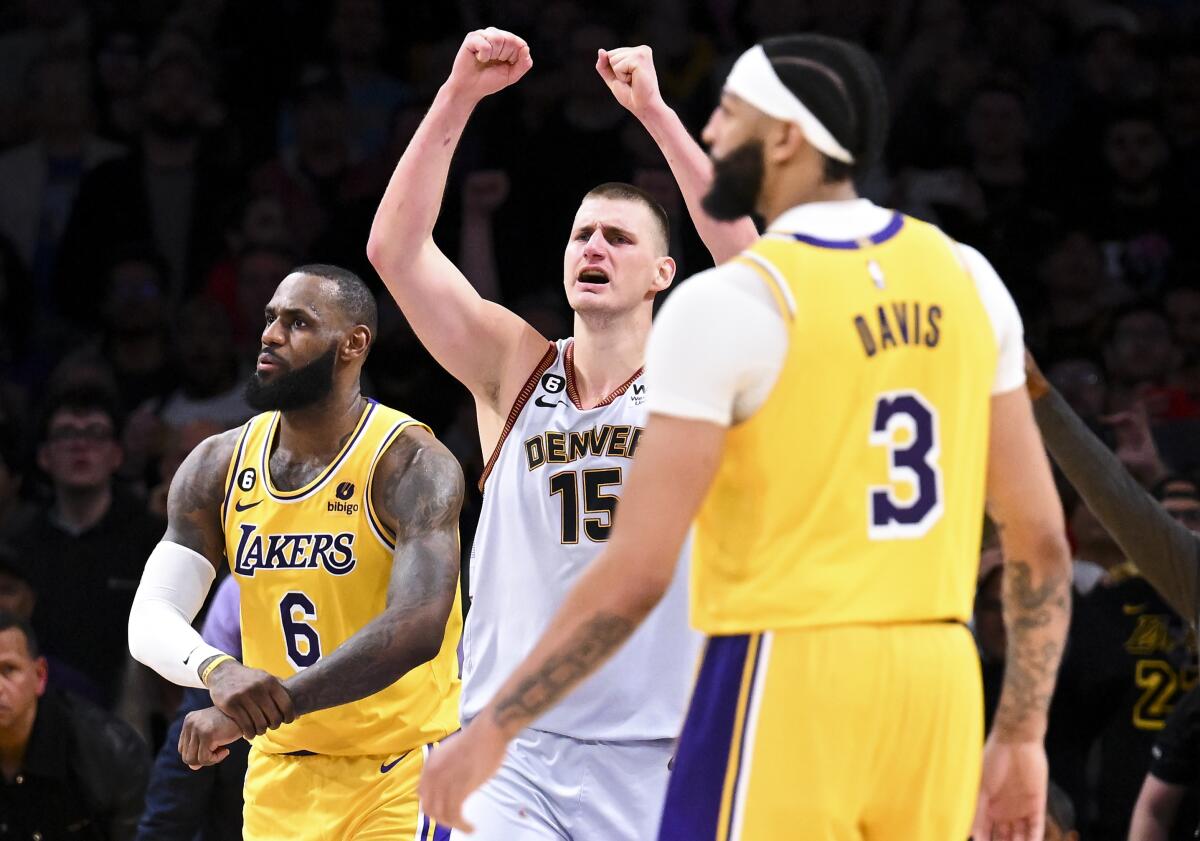 Photos: Lakers vs Nuggets (4/10/22) Photo Gallery