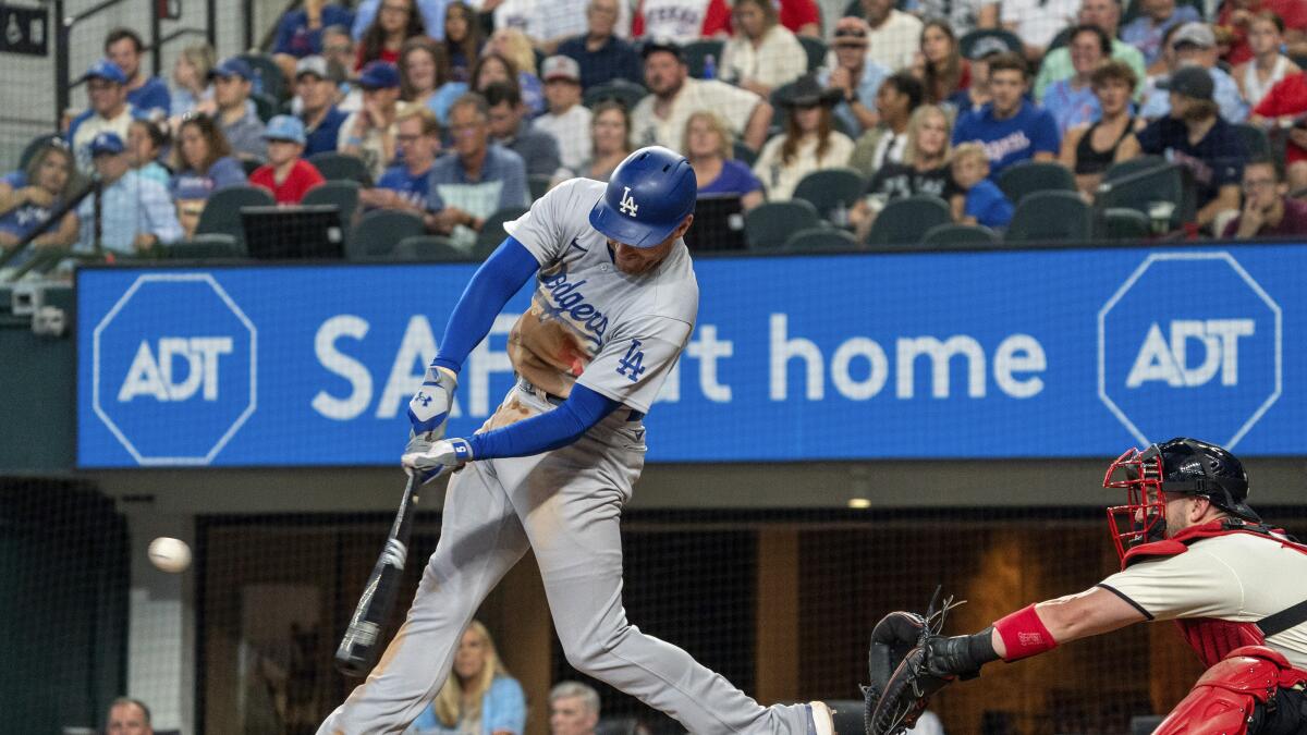 Freddie Freeman, J.D. Martinez push Dodgers past Nationals - Los Angeles  Times