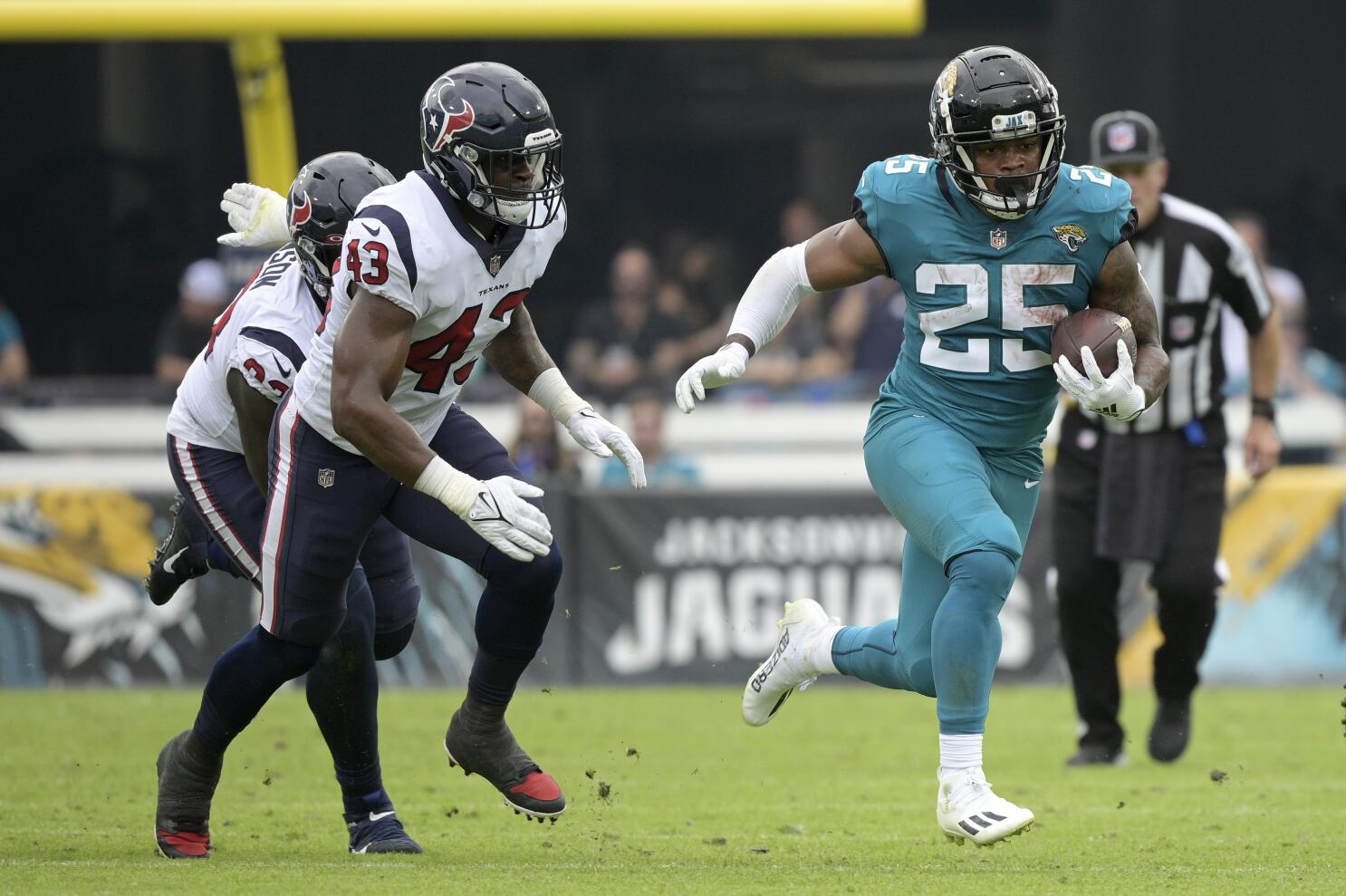 Jaguars RB James Robinson Embraces Competition - Stadium