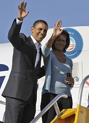 First-class fashion Airplanes and airports can reduce even the most devoted fashionistas to juicy-sweatsuit-and-Uggs-clad hobos. But not Michelle Obama. Even after a jam-packed week at the DNC, Michelle looks graceful and composed as she boards a plane in Denver. But I wonder if she has a duffel bag full of sweats and slippers waiting for her on that plane.