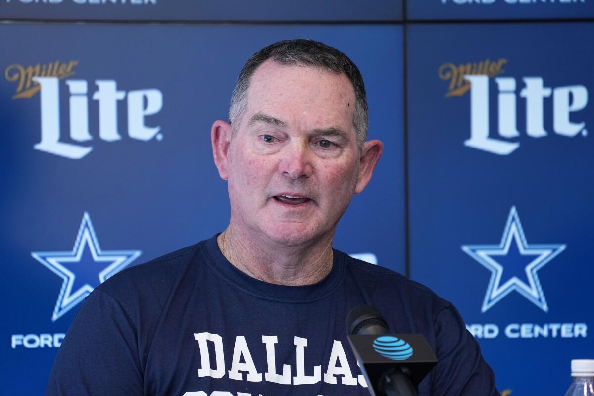 Cowboys defensive coordinator Mike Zimmer addresses the media.