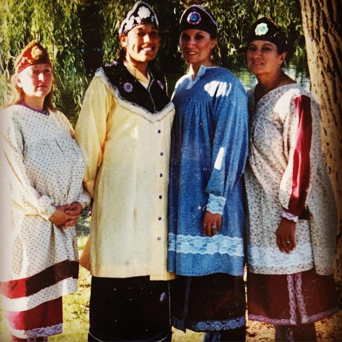 Traditional Mohawk Clothing — Native North American Traveling College