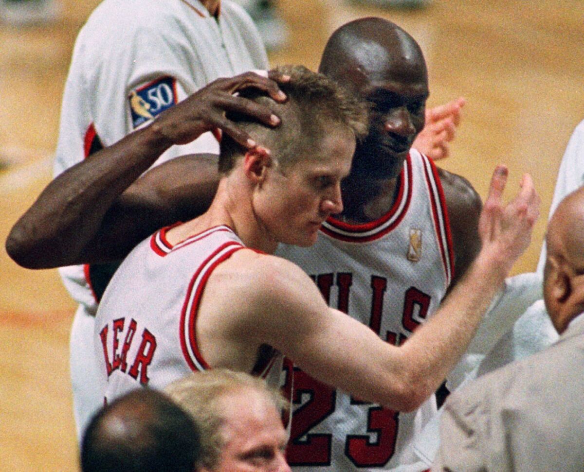 Steve Kerr and Michael Jordan.