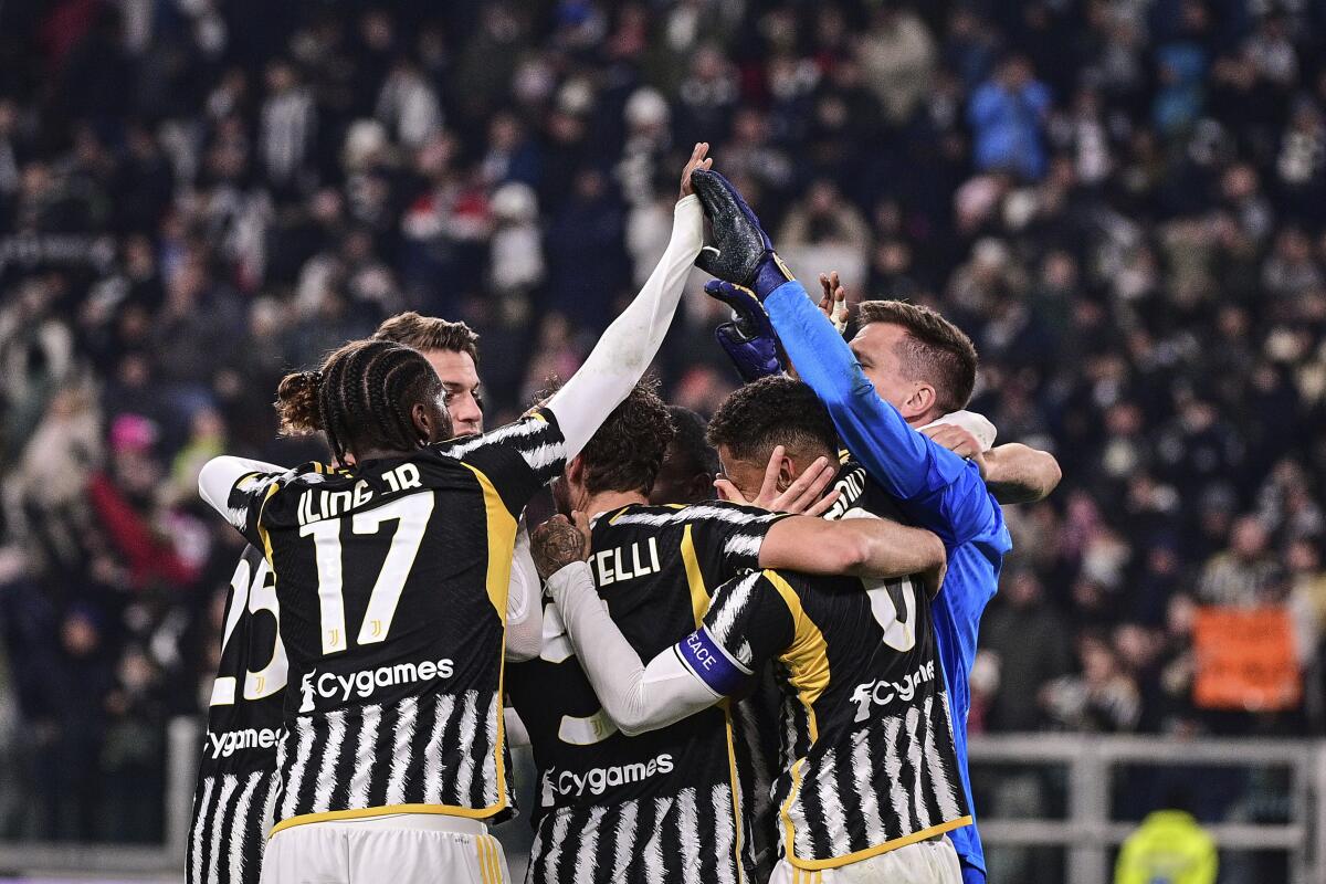 2 Serie A giants, 4 USMNT starters: AC Milan-Juventus was a 'special moment  for U.S. soccer' - Yahoo Sports