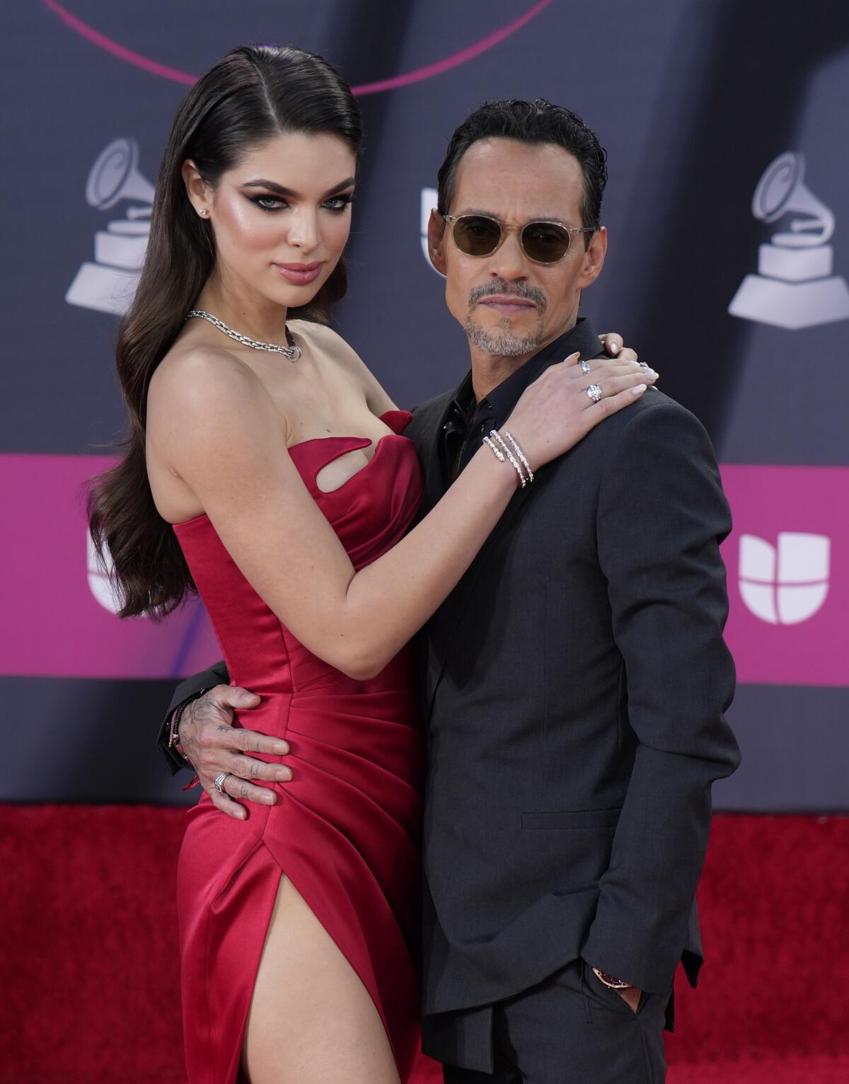 Marc Anthony y Nadia Ferreira que se dejaron ver en la alfombra de los Latin Grammy Awards 2022