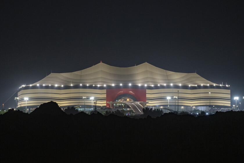 Vista del estadio Al Bayt Stadium en Al Khor, Qatar, el lunes 6 de diciembre de 2021. (AP Foto/Darko Bandic)