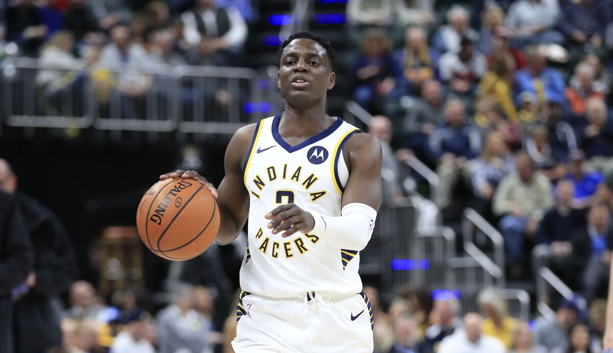 Darren Collison brings the ball into the frontcourt while playing for Indiana in 2019.