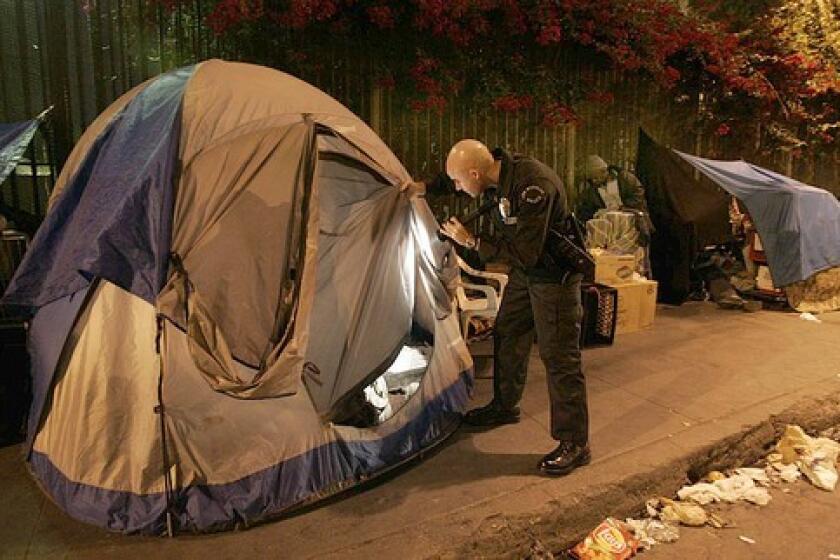 URBAN CAMPING: Under the proposal drafted by the ACLU and Los Angeles police, homeless people would not be allowed to camp, sleep or lie on the sidewalks between 6 a.m. and 9 p.m