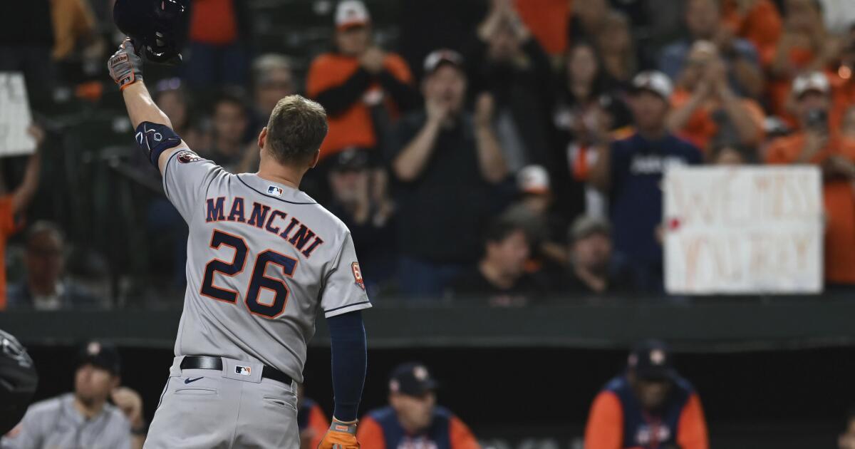 Astros' Mancini receives warm welcome in return to Baltimore - The San  Diego Union-Tribune