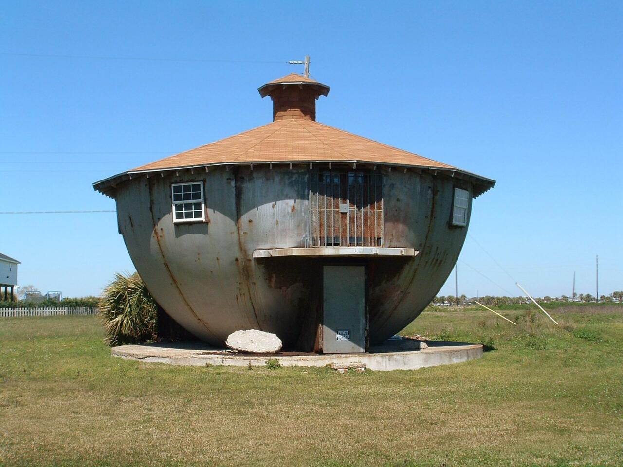 A "teakettle house" in Galveston, Texas. Image from the book "Cabin Porn: Inspiration for Your Quiet Place Somewhere."